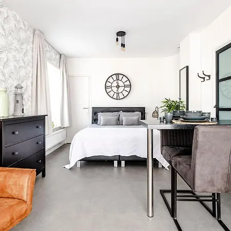 And Dunes - Free Parking *